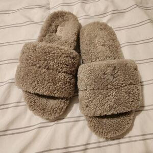 UGG cozetta curly size 8